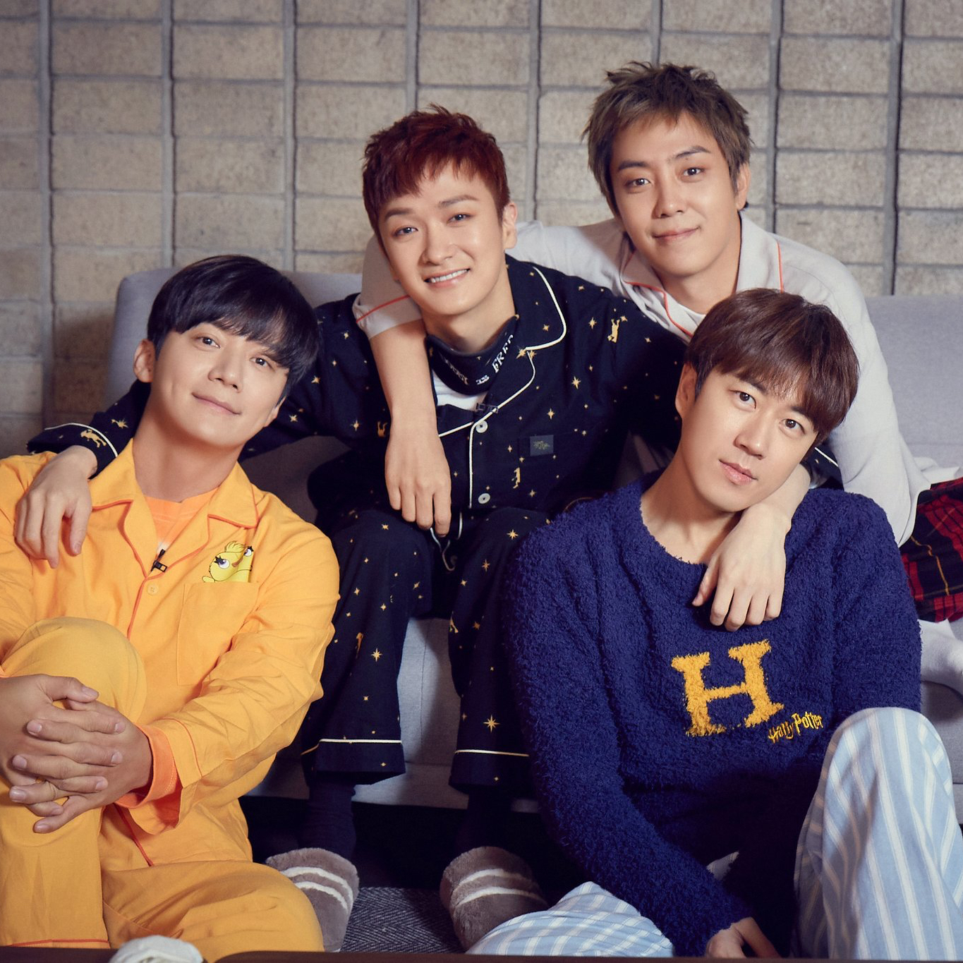 Recent activity shot of SECHSKIES