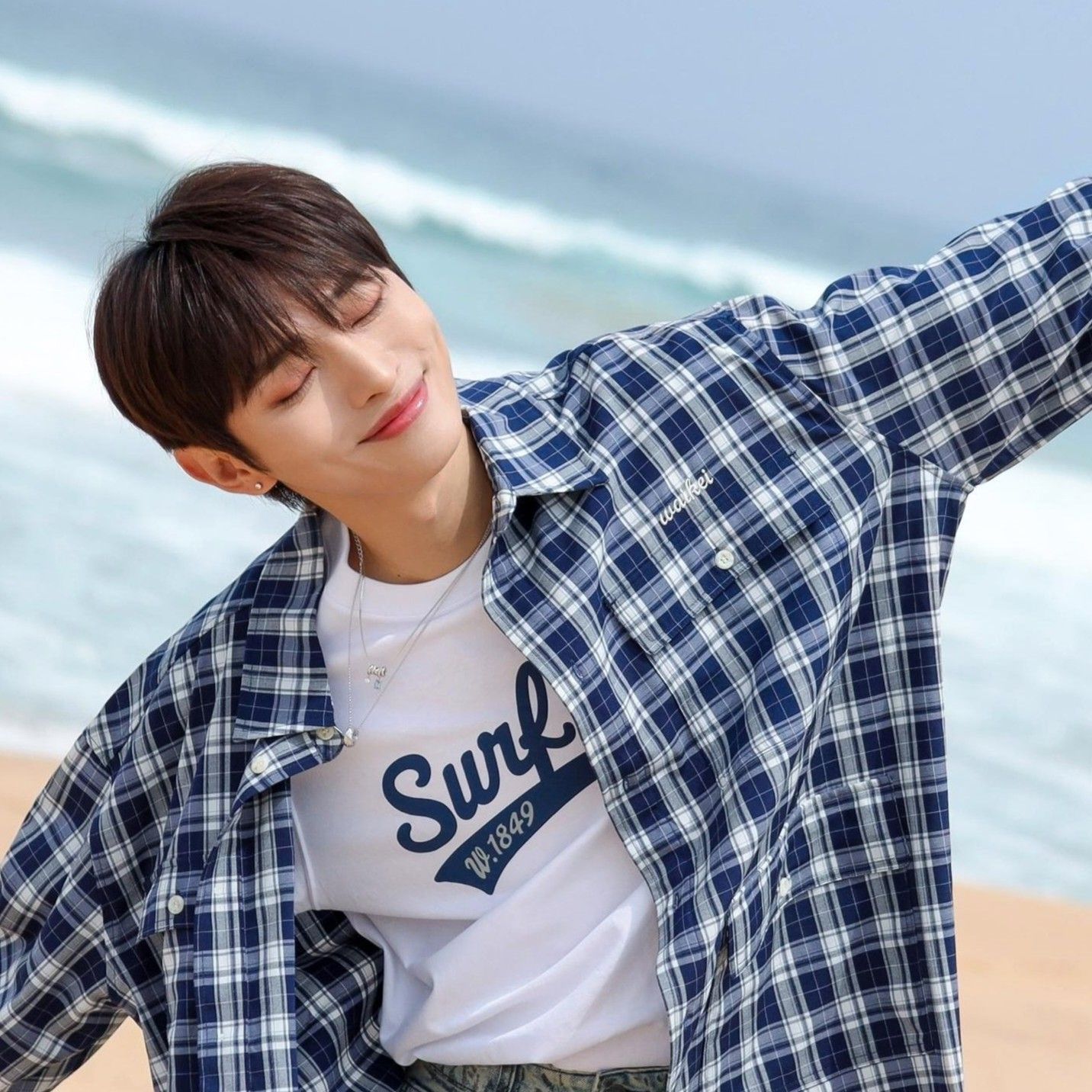 A moment captured by Yoon Jisung's fan