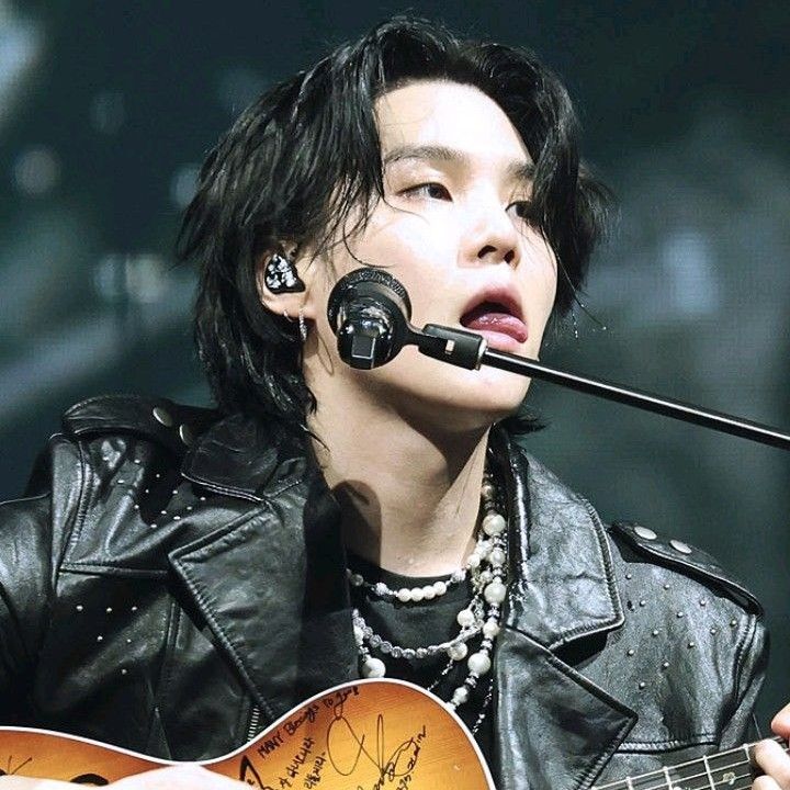 슈가 (방탄소년단) 최근 활동샷