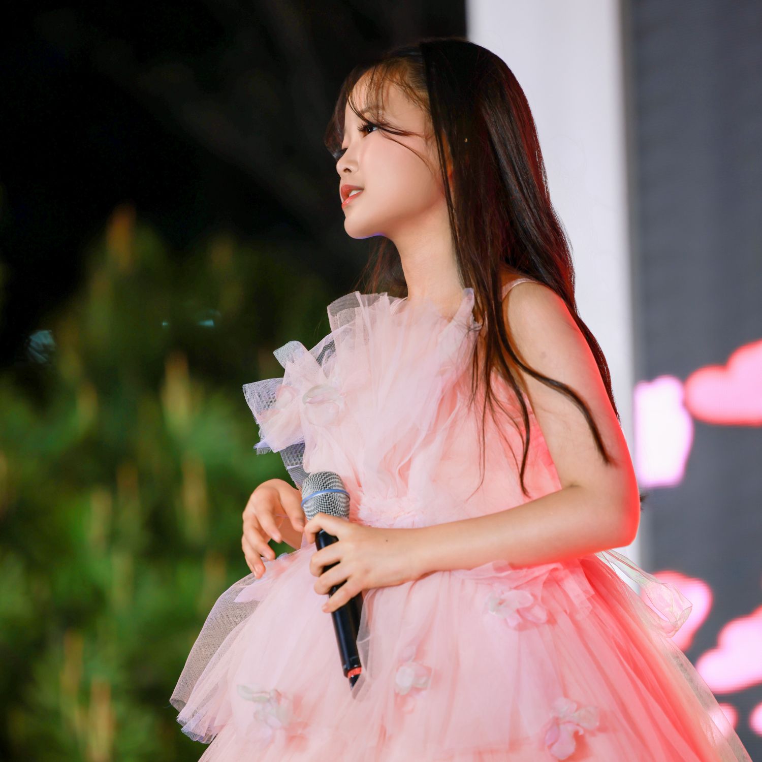 Latest photo of Suyeon (VVUP)