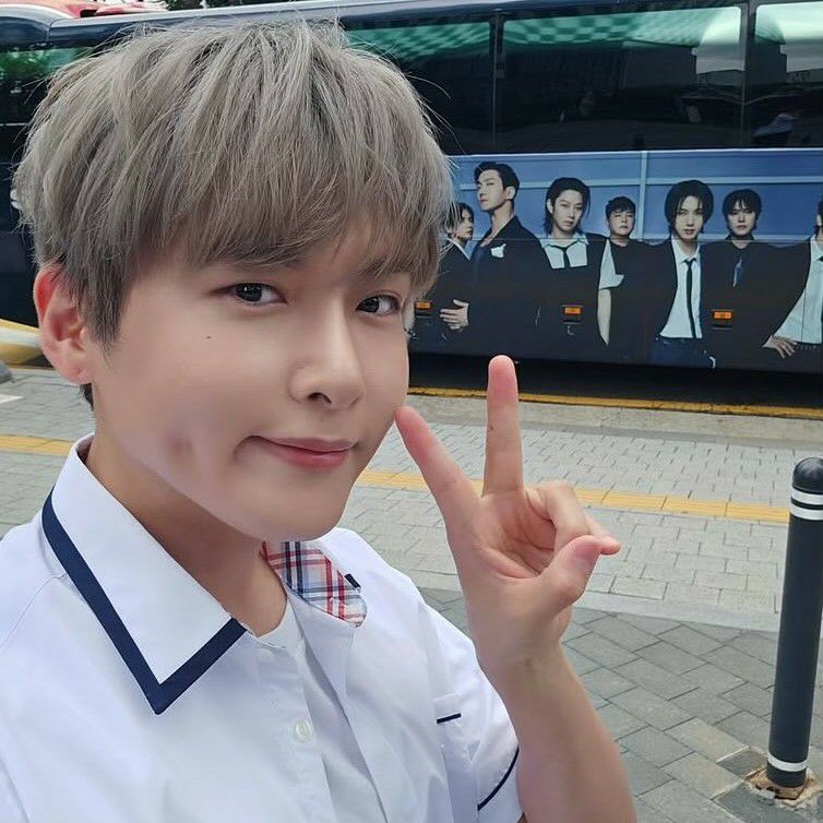 Latest photo of Super Junior