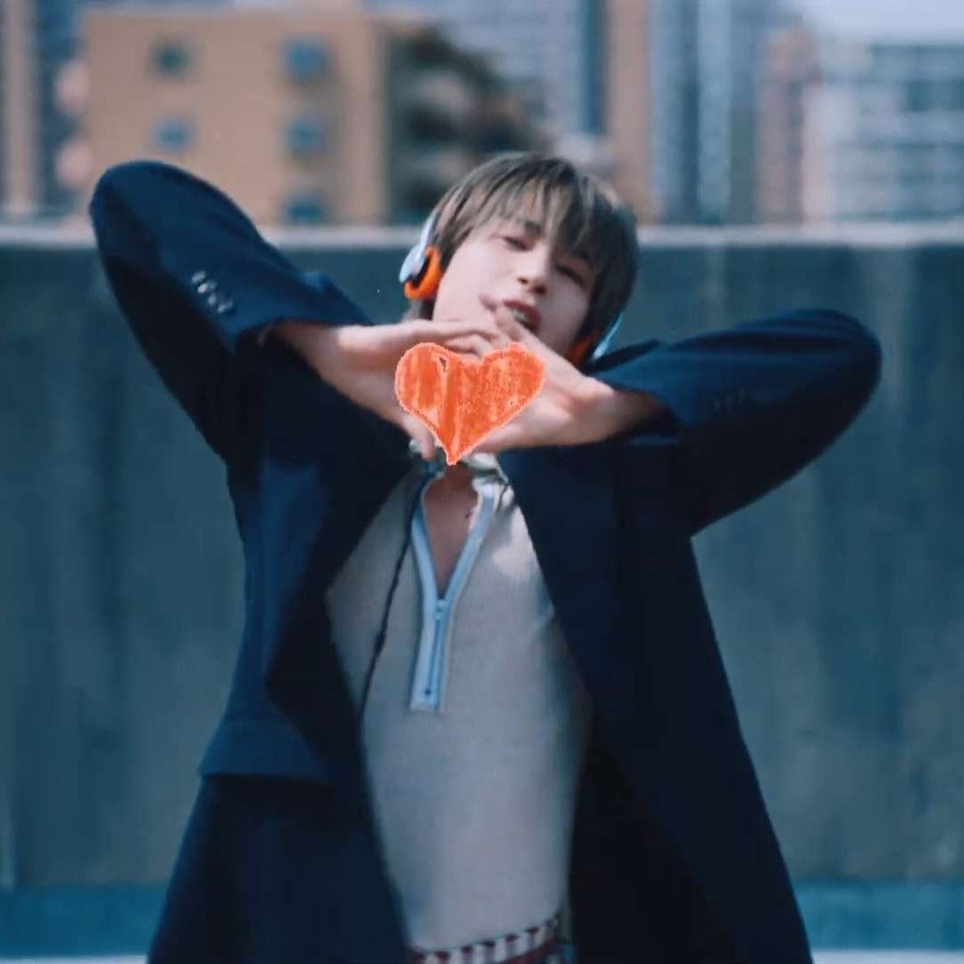 Behind-the-scenes cut of Han Seungwoo
