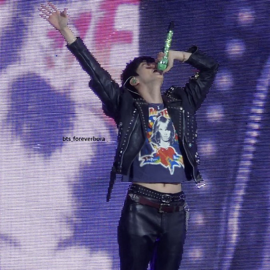 Behind-the-scenes cut of Jin (BTS)