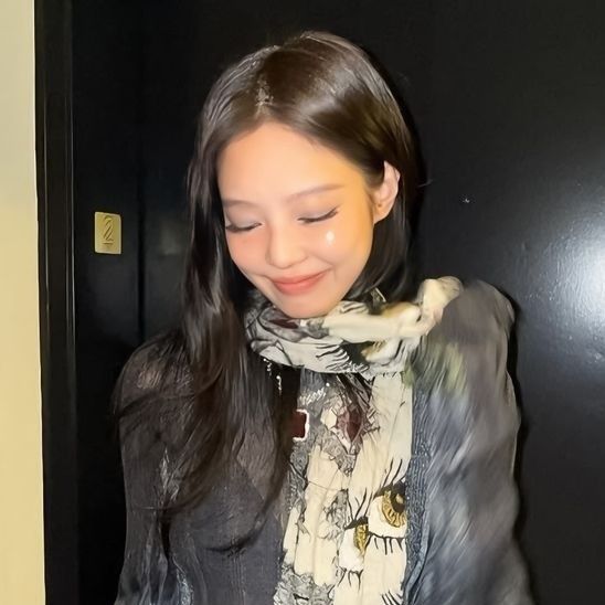 Recent activity shot of Jennie (BLACKPINK)