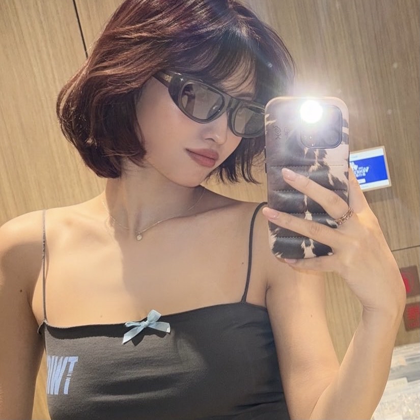 Foto terbaru Momo (TWICE)