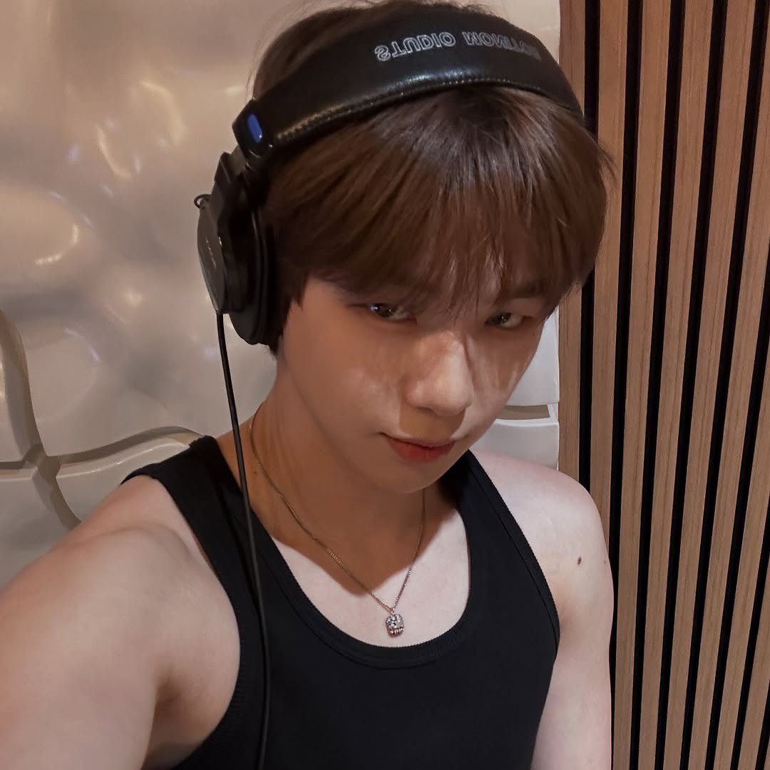 강다니엘 최근 활동샷