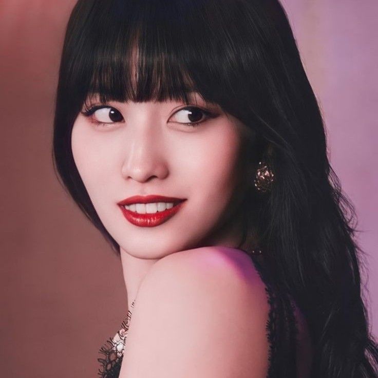 Momo (TWICE)的最新活動照片