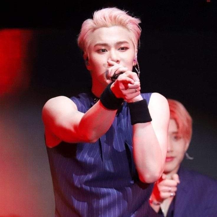 Behind-the-scenes cut of Moonbin (ASTRO)