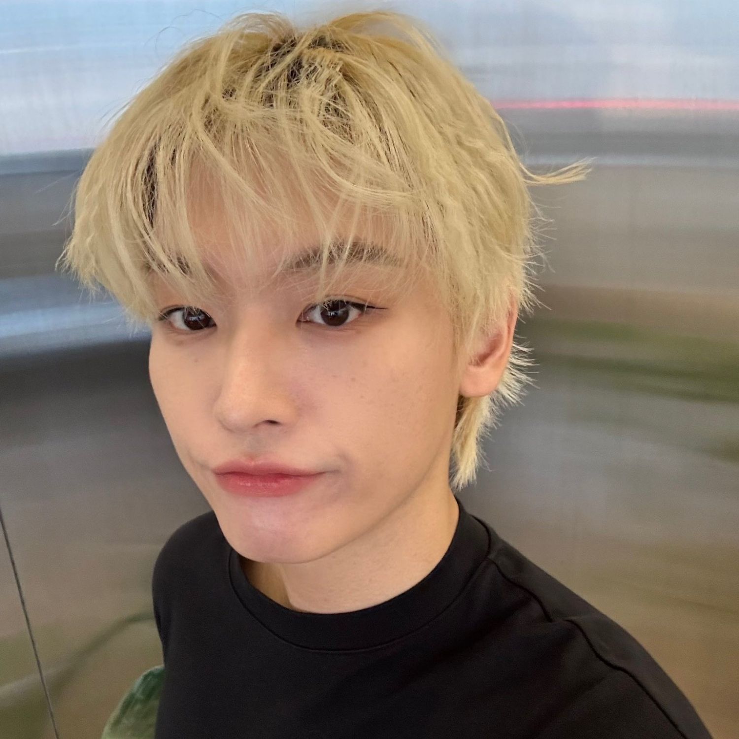 Latest photo of Inseong (SF9)