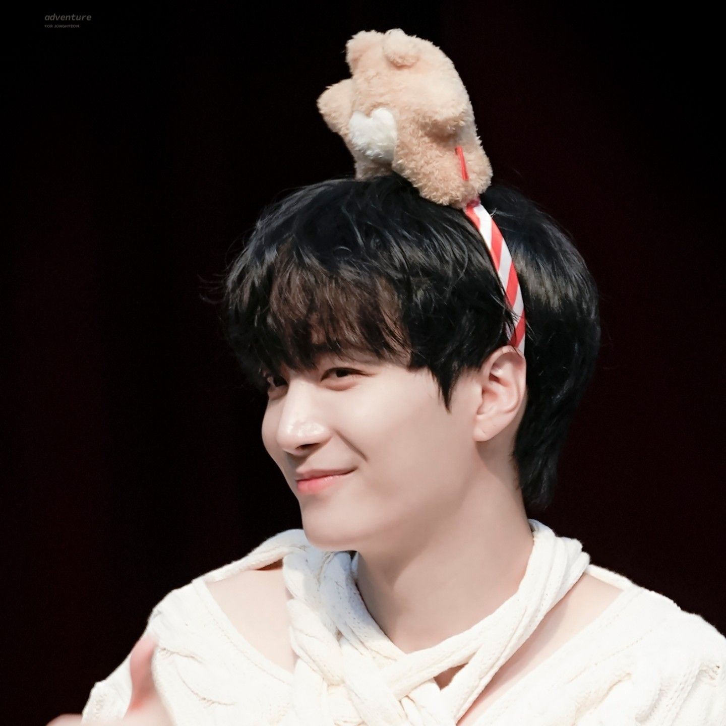 Behind-the-scenes cut of Kim Jonghyeon