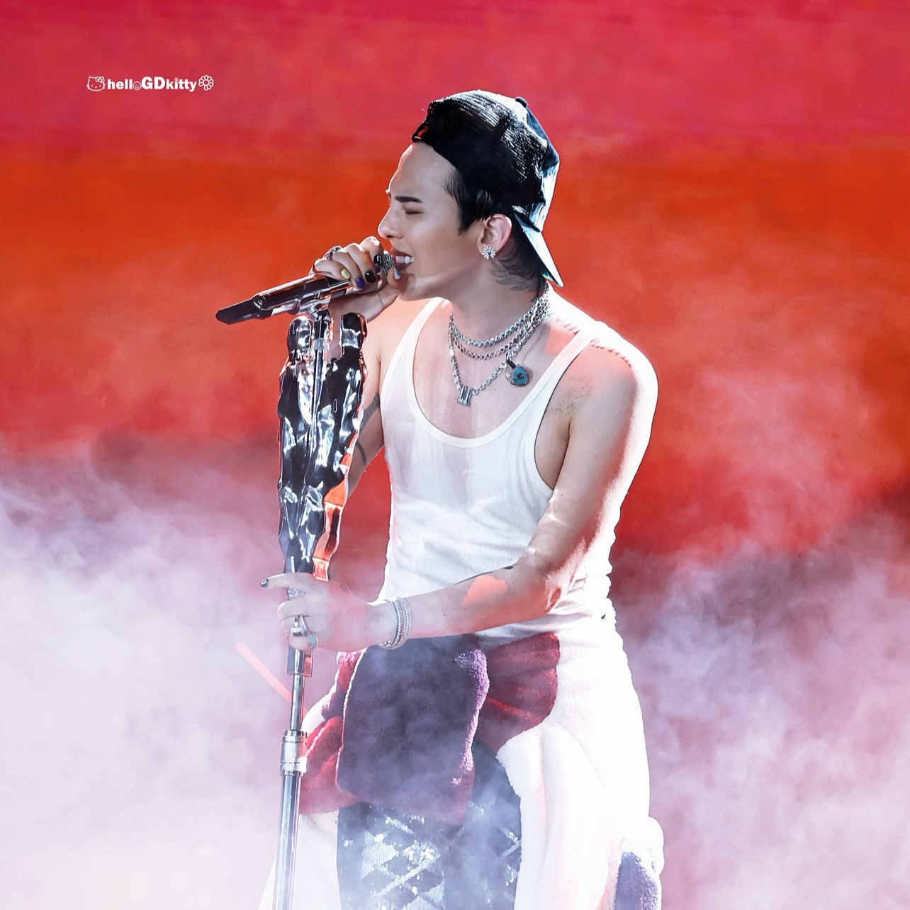 A moment captured by G-DRAGON (BIGBANG)'s fan