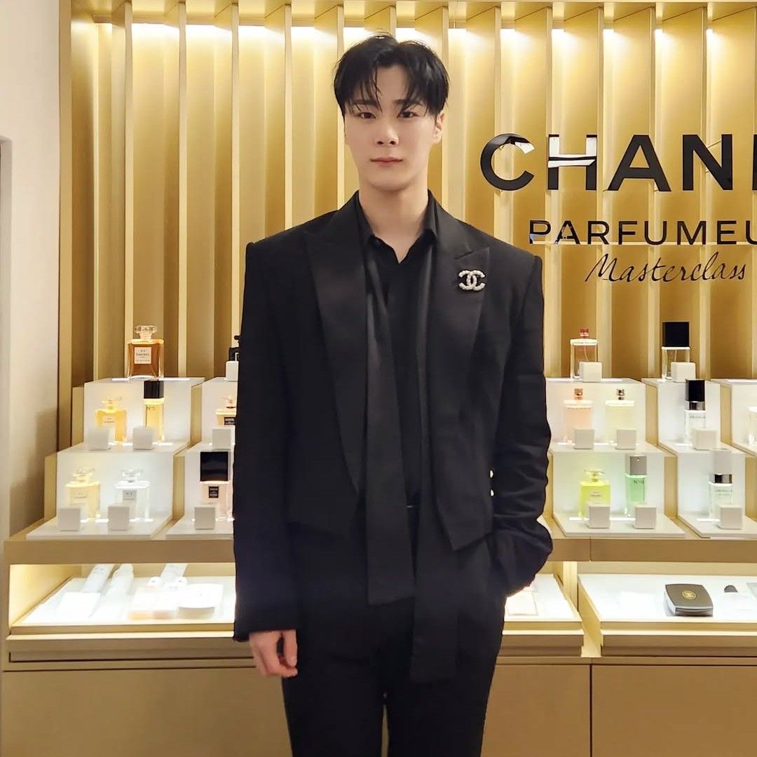 Behind-the-scenes cut of Moonbin (ASTRO)