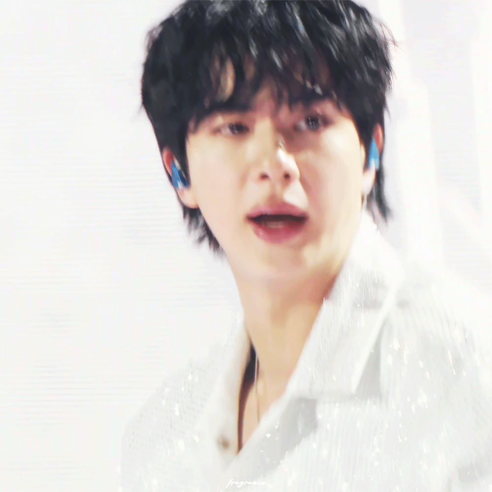 Behind-the-scenes cut of Jin (BTS)