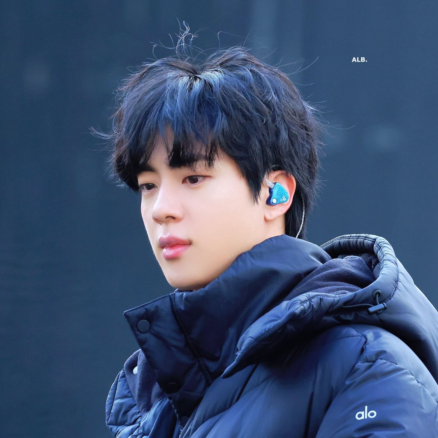 진 (방탄소년단)의 비하인드 컷