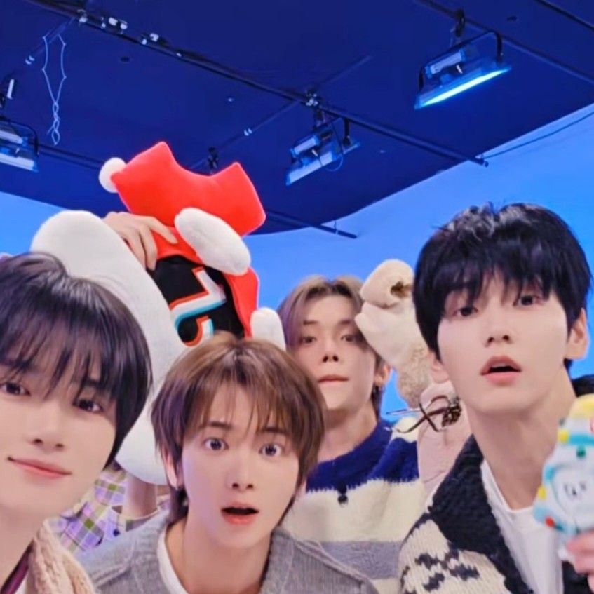 Behind-the-scenes cut of TOMORROW X TOGETHER