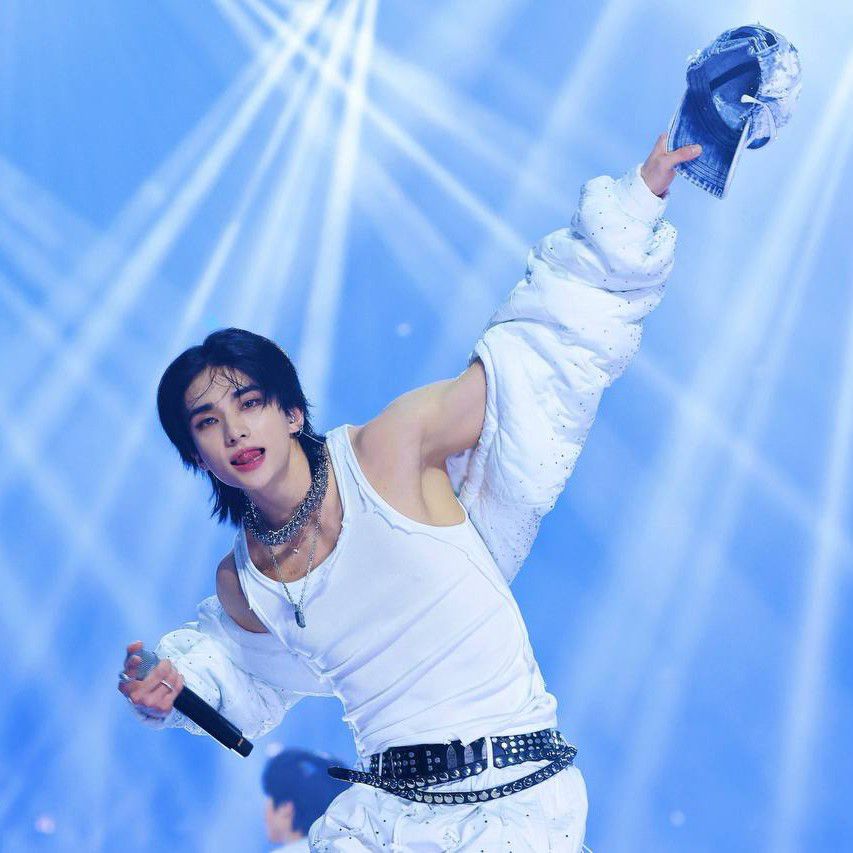 A moment captured by Hyunjin (Stray Kids)'s fan