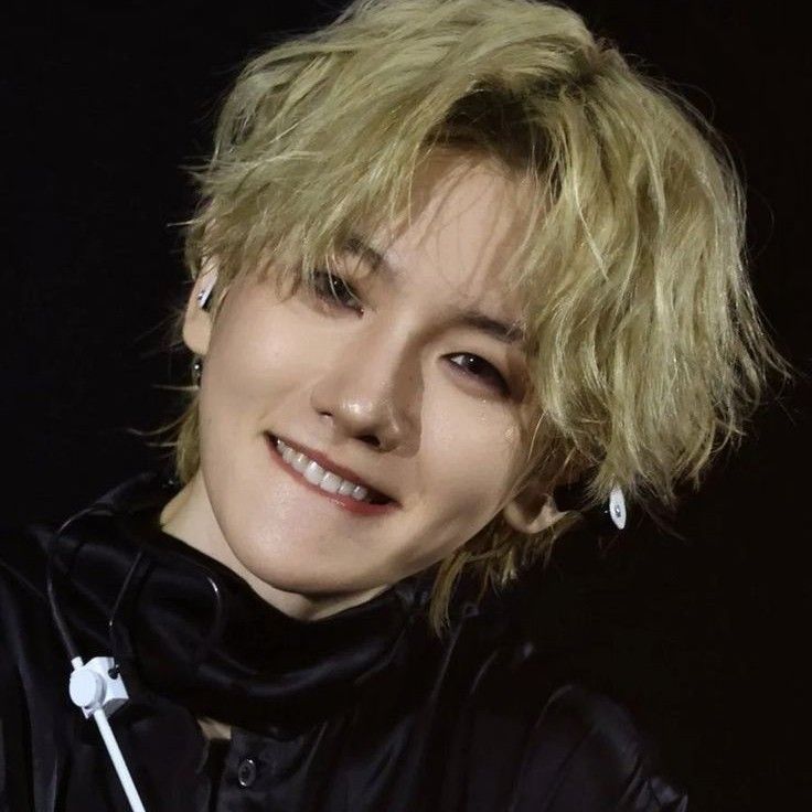 Foto aktivitas terbaru Baekhyun (EXO)