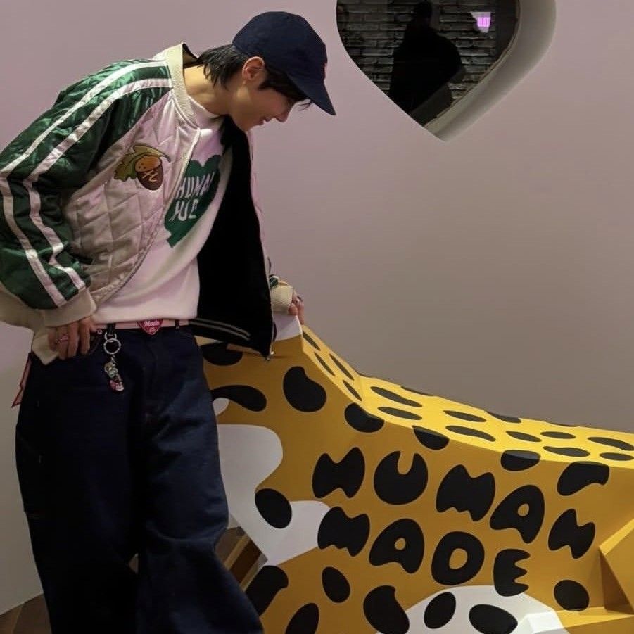 J-hope (防彈少年團)的幕後花絮