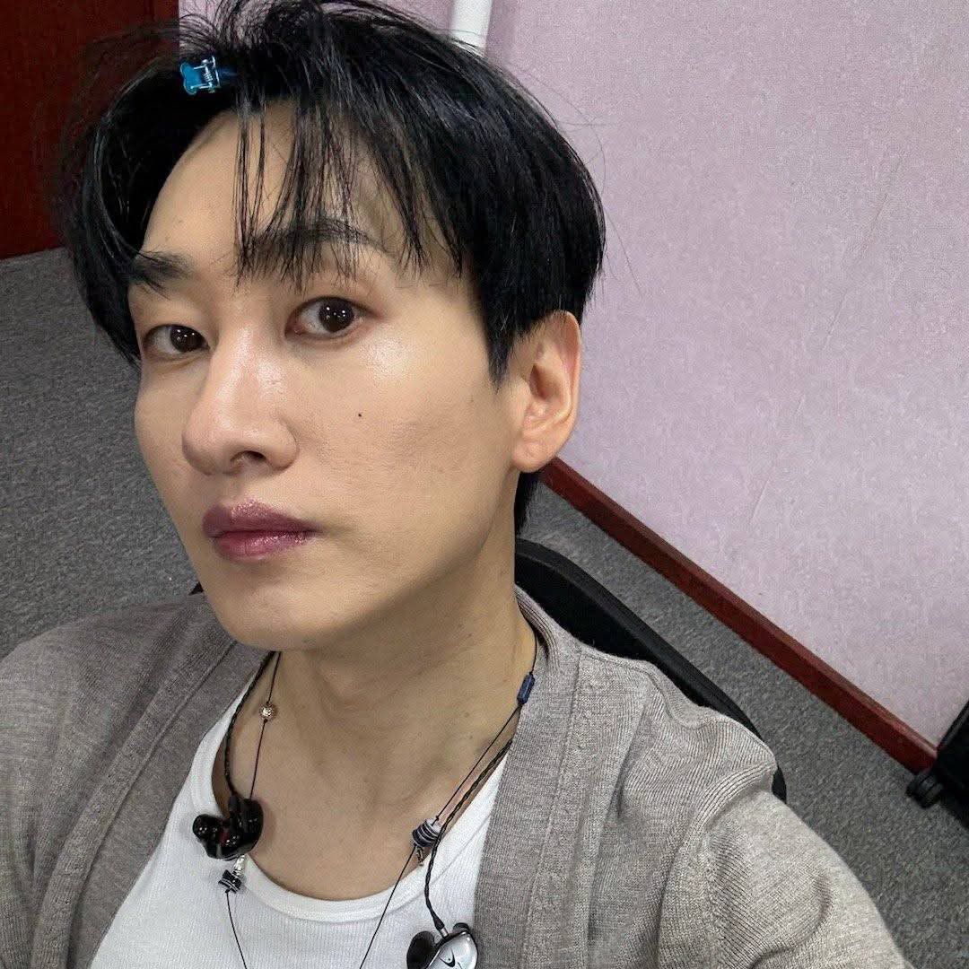 A moment captured by Eunhyuk (Super Junior)'s fan