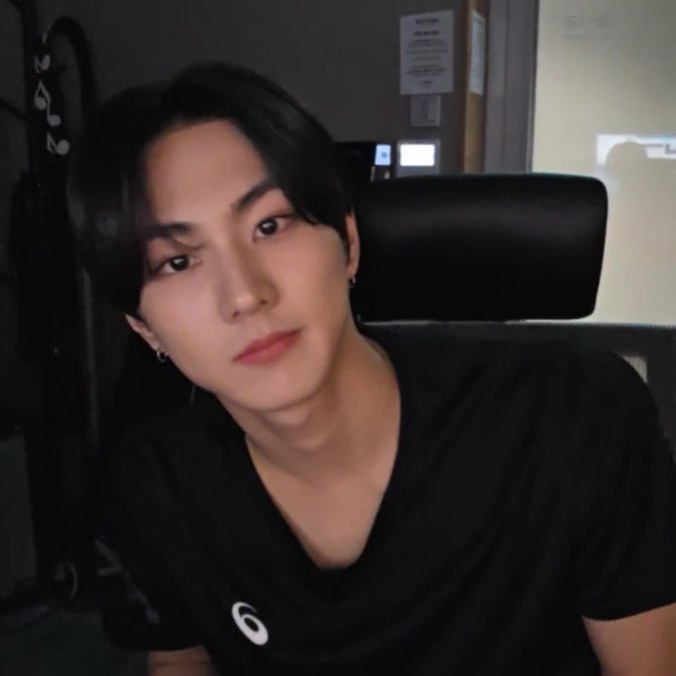 Recent activity shot of Jungwon (ENHYPEN)