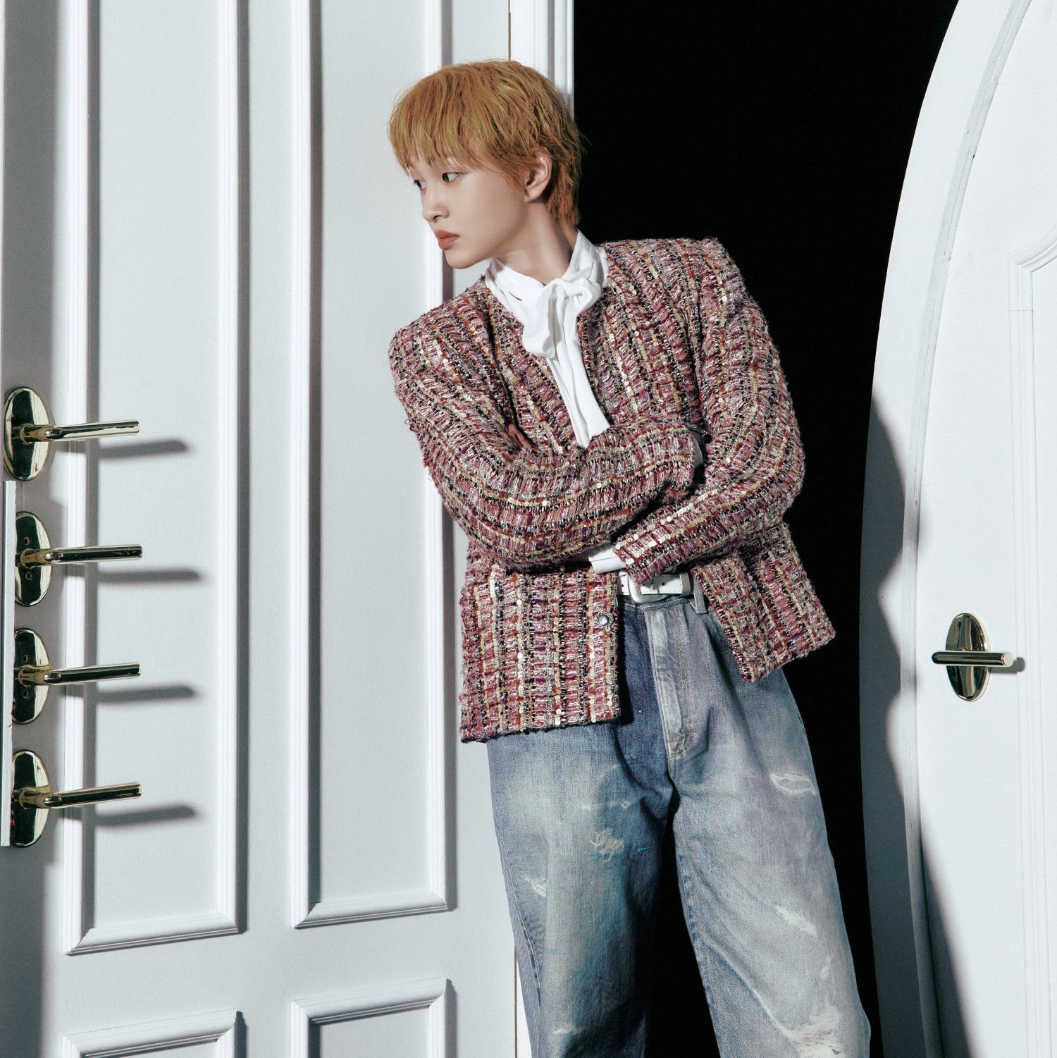 Behind-the-scenes cut of Onew (SHINee)