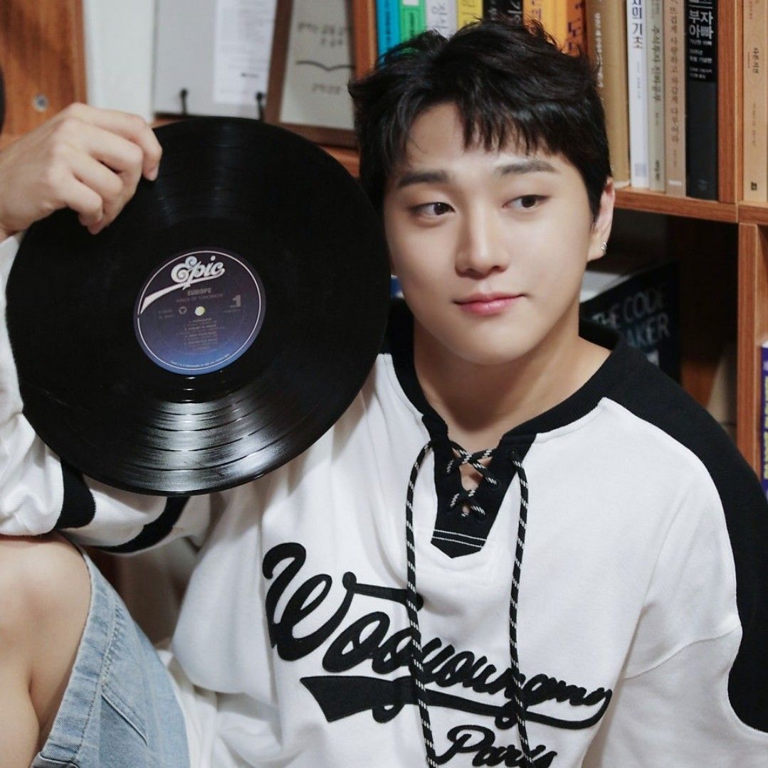 A moment captured by Hong Joochan (GoldenChild)'s fan