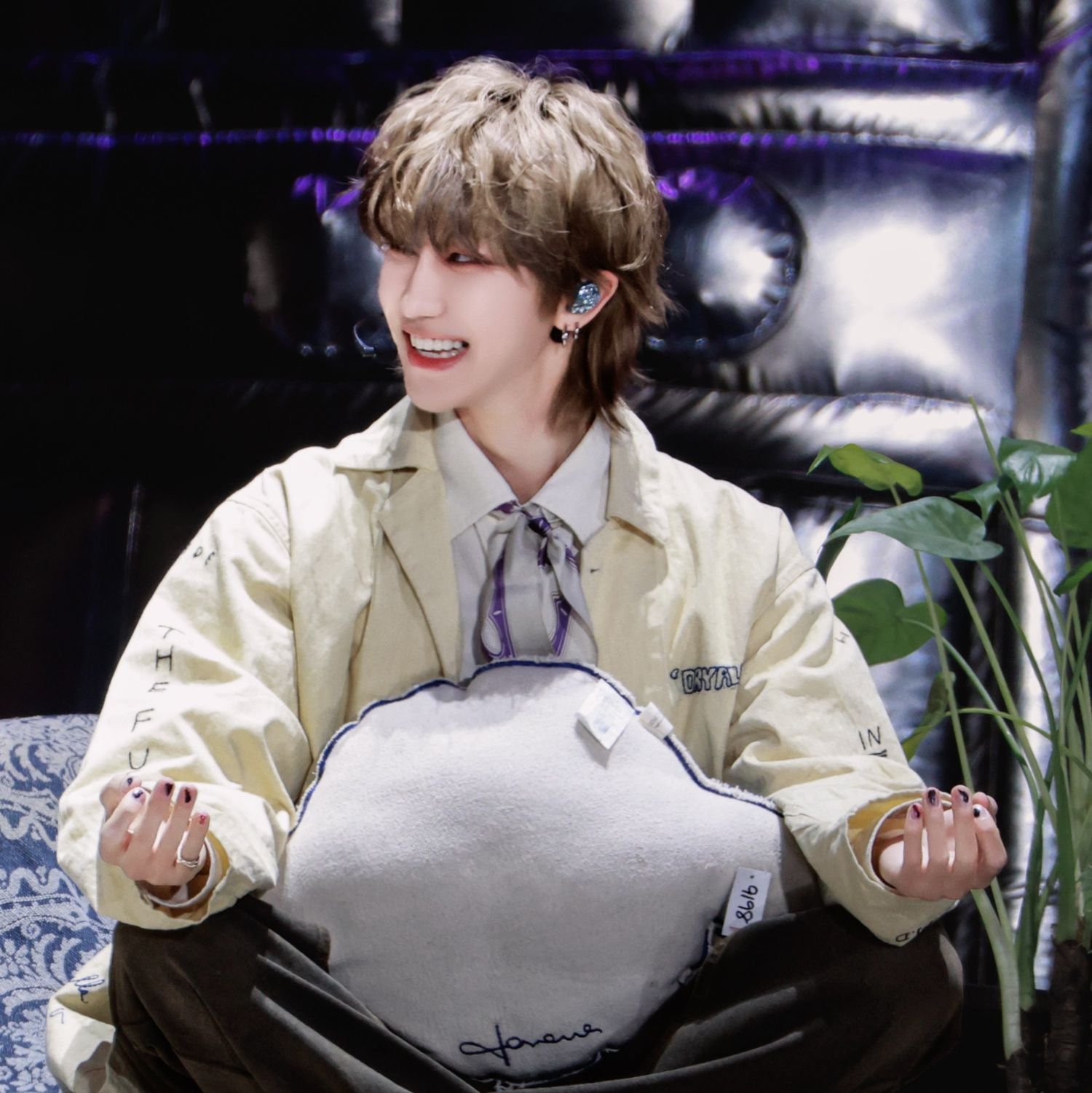 Behind-the-scenes cut of The 8 (SEVENTEEN)