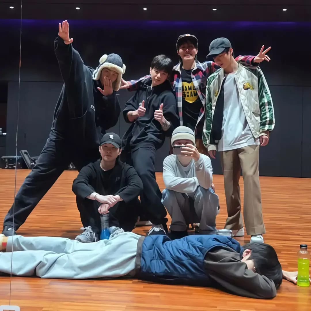 Behind-the-scenes cut of BTS