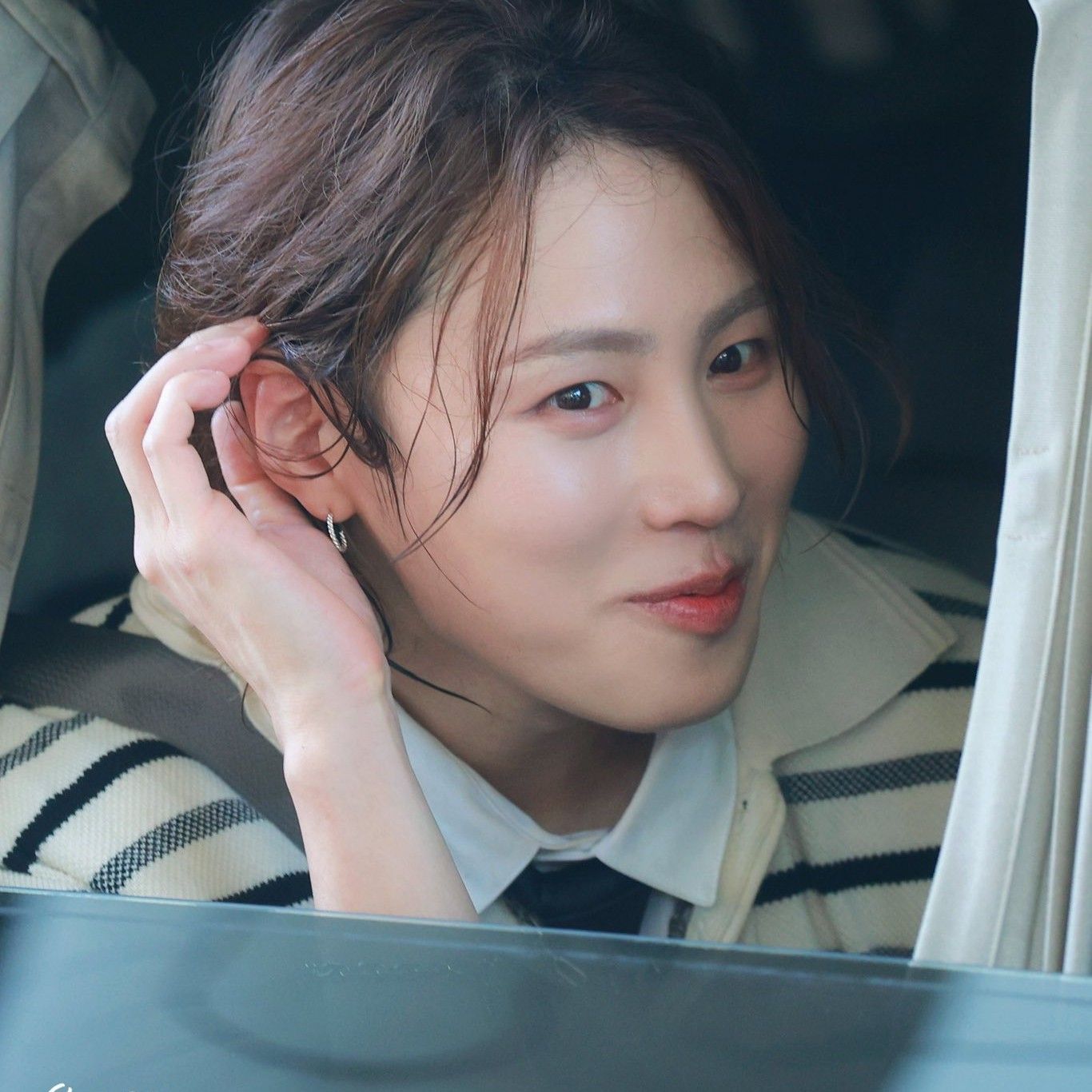 A moment captured by Ha Sungwoon's fan