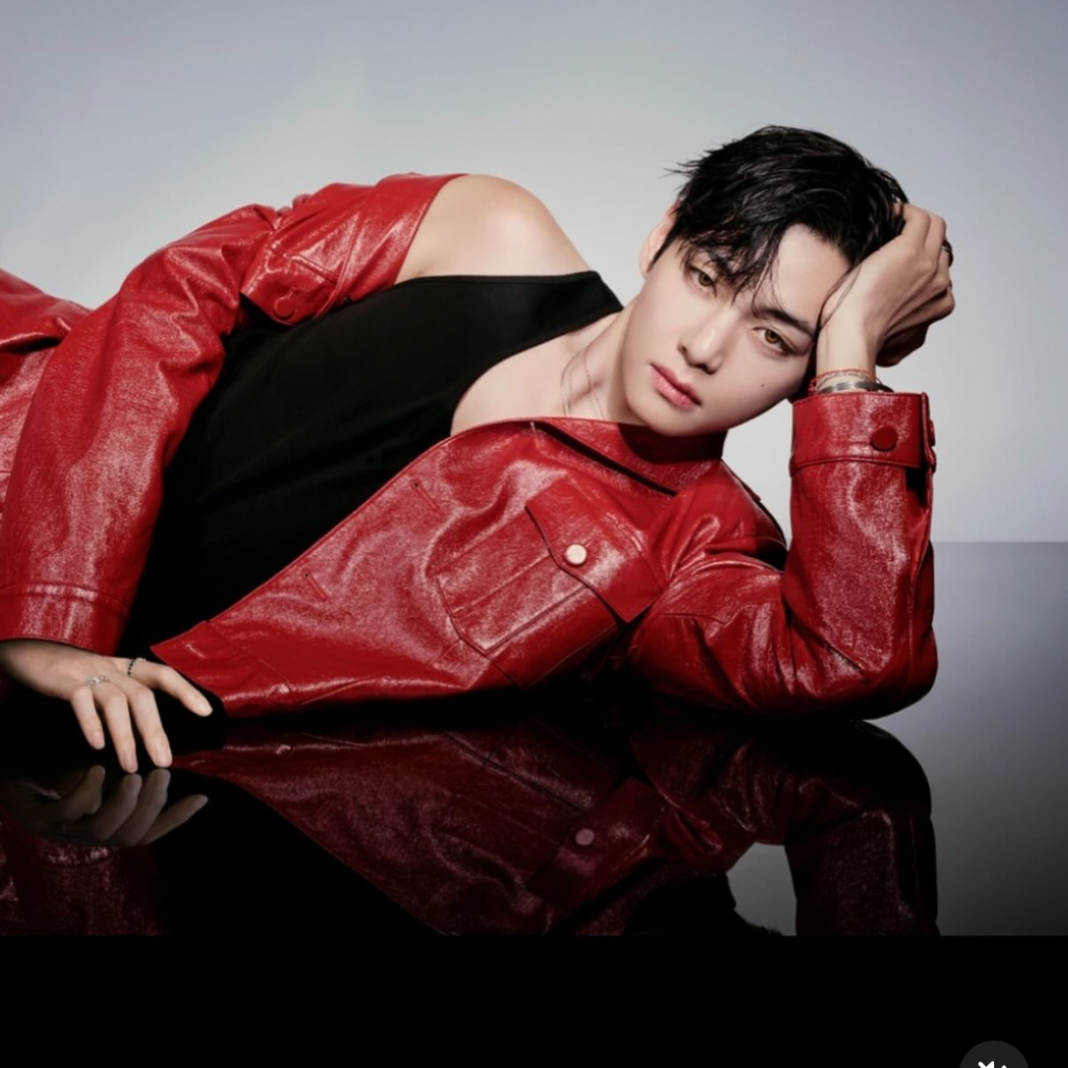 뷔 (방탄소년단) 최근 활동샷