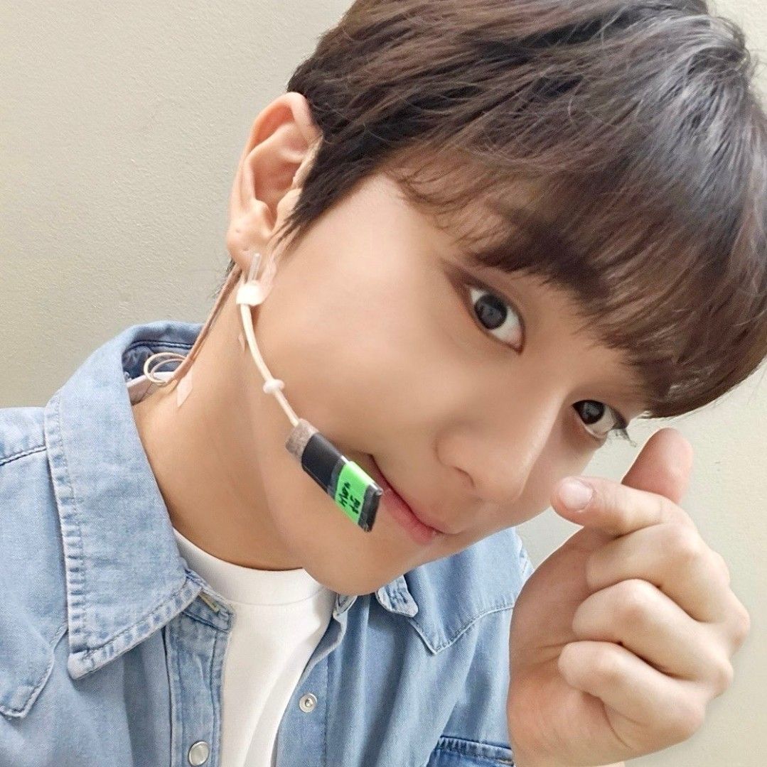 Recent activity shot of Hong Joochan (GoldenChild)
