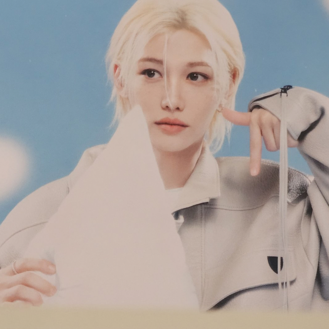 Latest photo of Felix (Stray Kids)