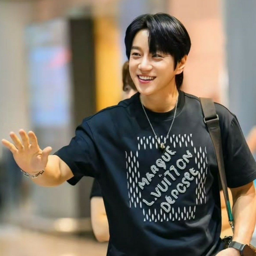 Behind-the-scenes cut of Hwang Chiyeol