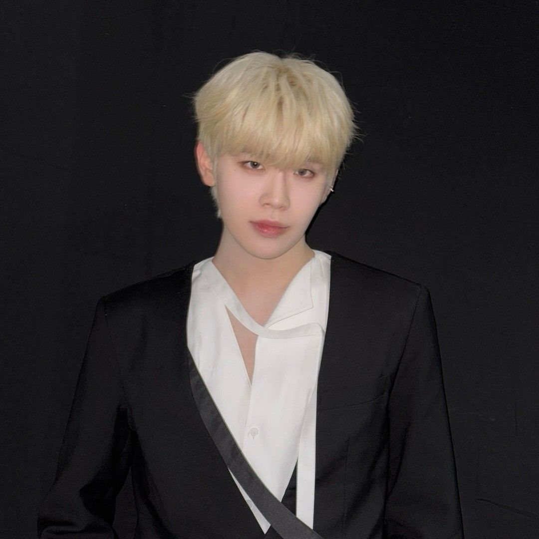 Latest photo of Kim Taerae (ZEROBASEONE)