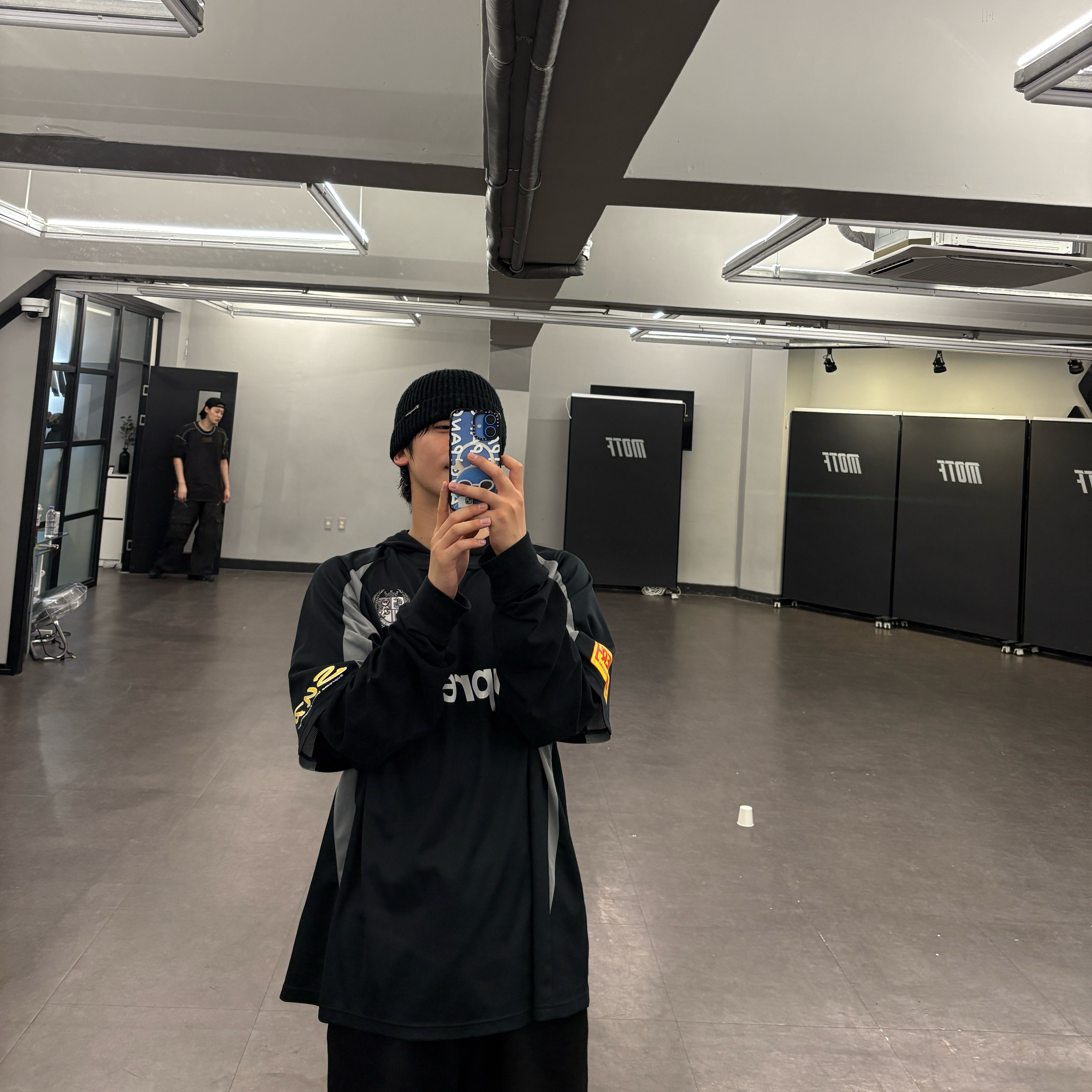 A moment captured by Kim Yohan (WEi)'s fan