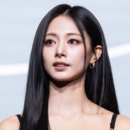 子瑜 (TWICE)的最新活动照片