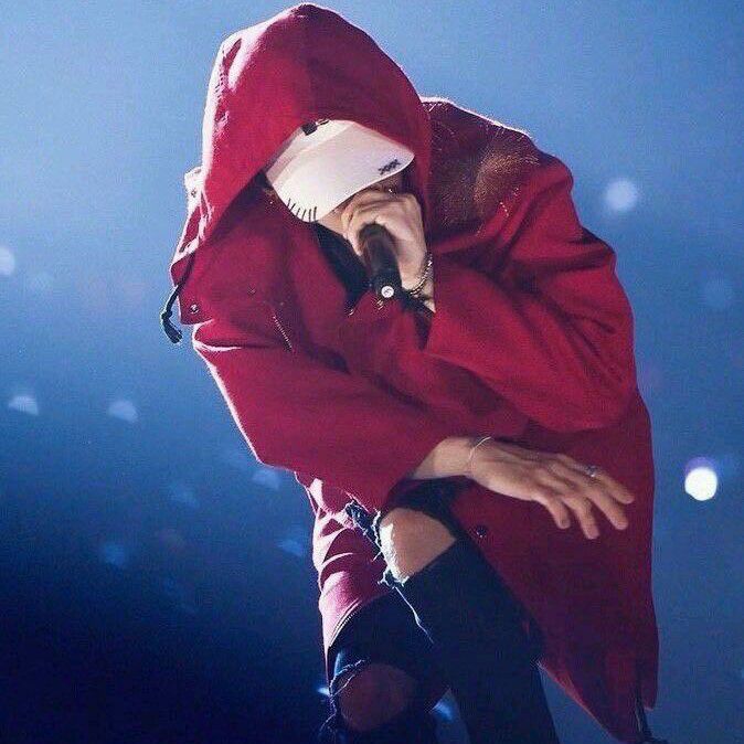 Latest photo of SUGA (BTS)