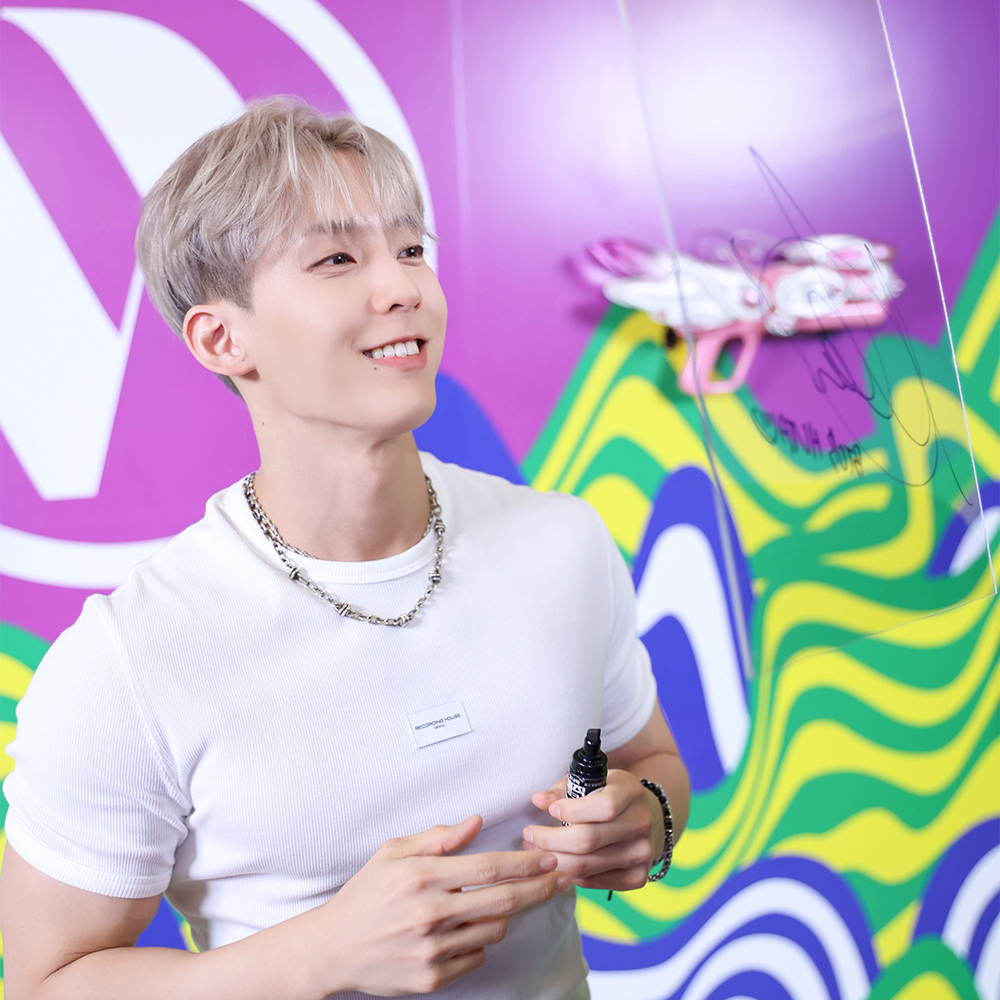 Behind-the-scenes cut of Lee Minhyuk (BTOB)