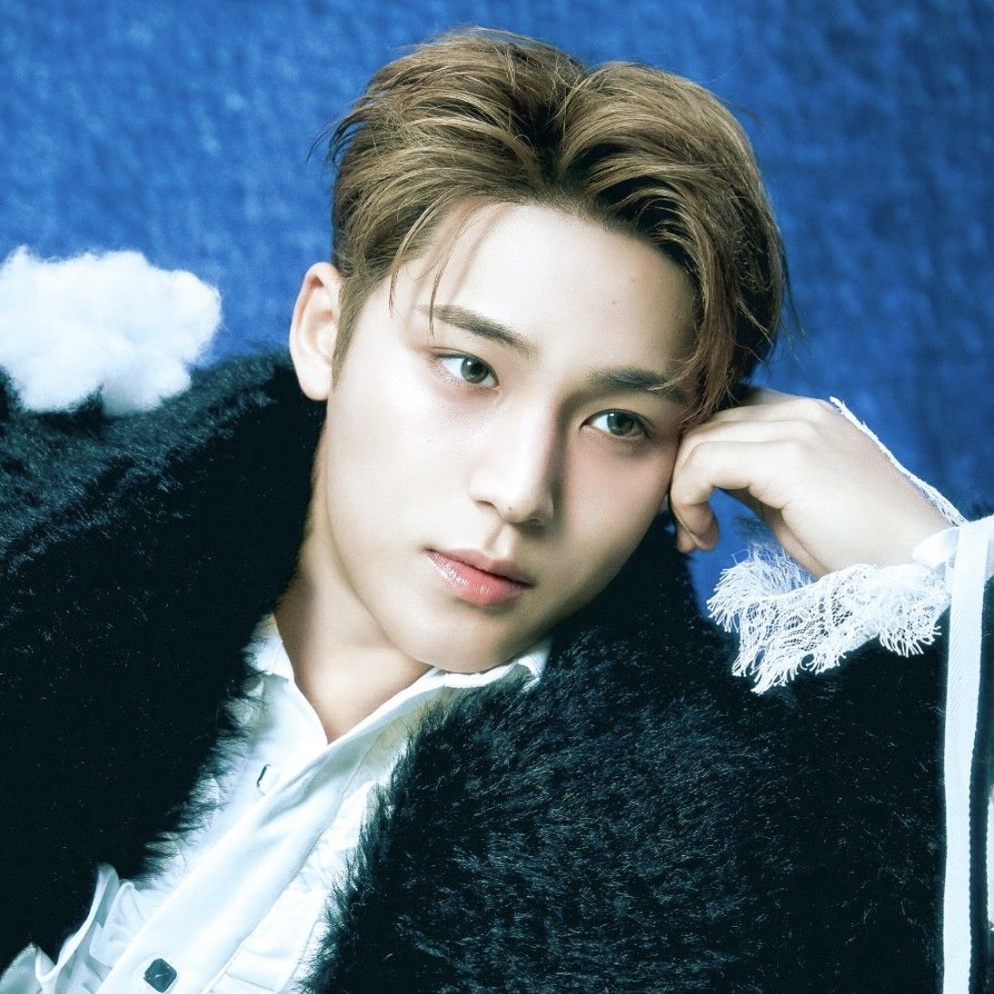 A moment captured by Mingyu (SEVENTEEN)'s fan