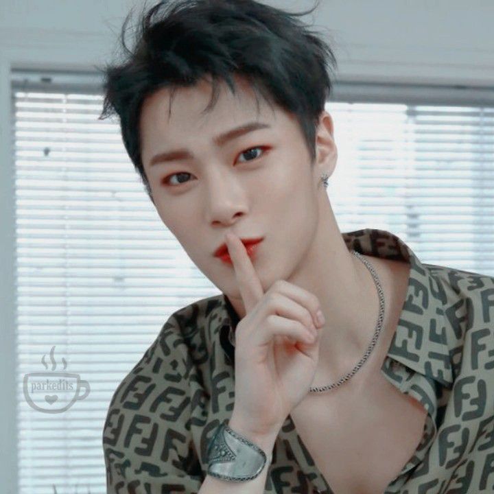 Behind-the-scenes cut of Moonbin (ASTRO)