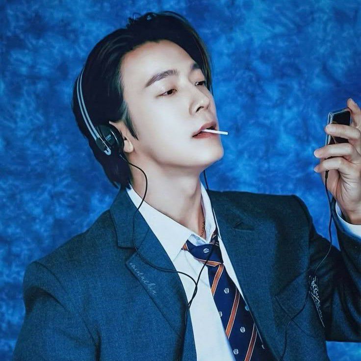 Latest photo of Donghae (Super Junior)