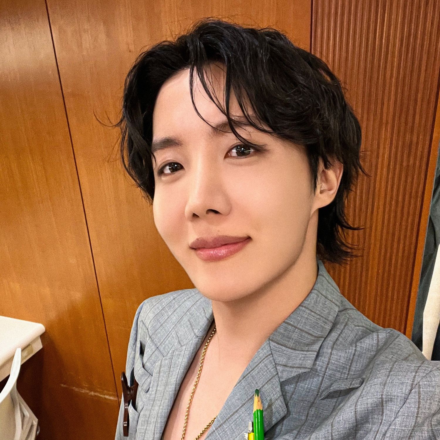 J-hope (防彈少年團)的幕後花絮