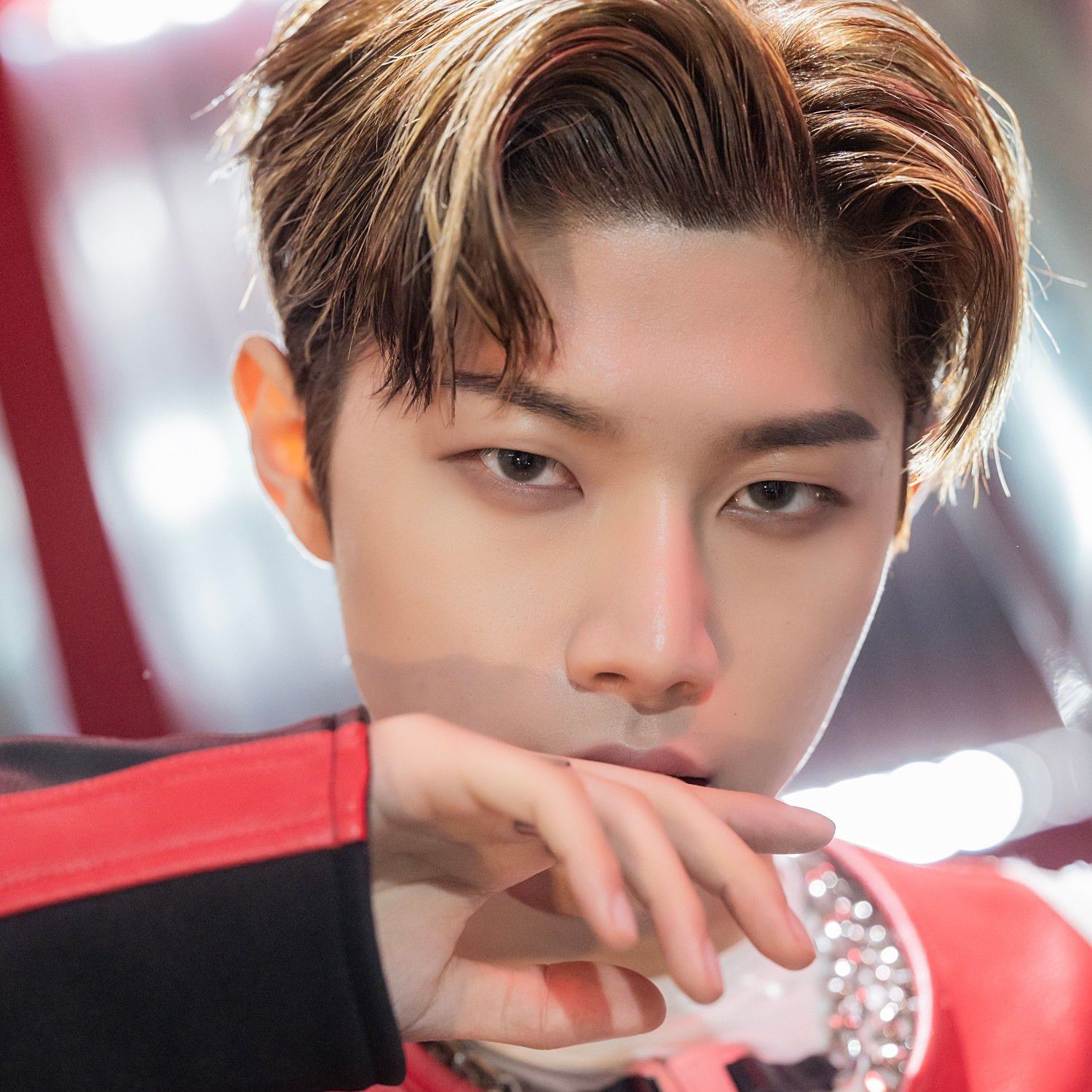 Behind-the-scenes cut of Hyunwoo (Xikers)