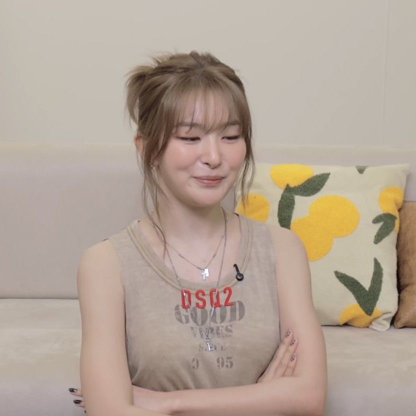 Behind-the-scenes cut of Seulgi (Red Velvet)
