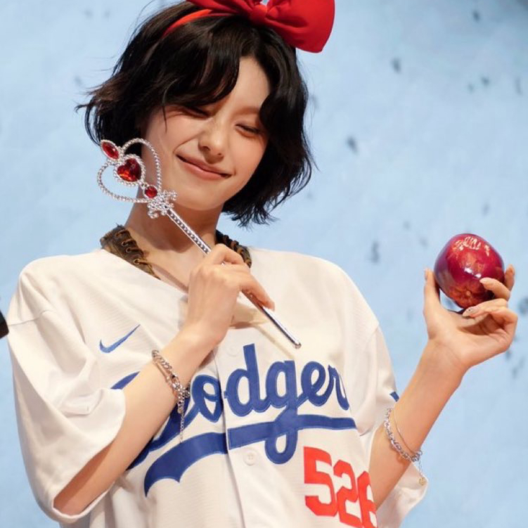 Behind-the-scenes cut of Yeji (ITZY)