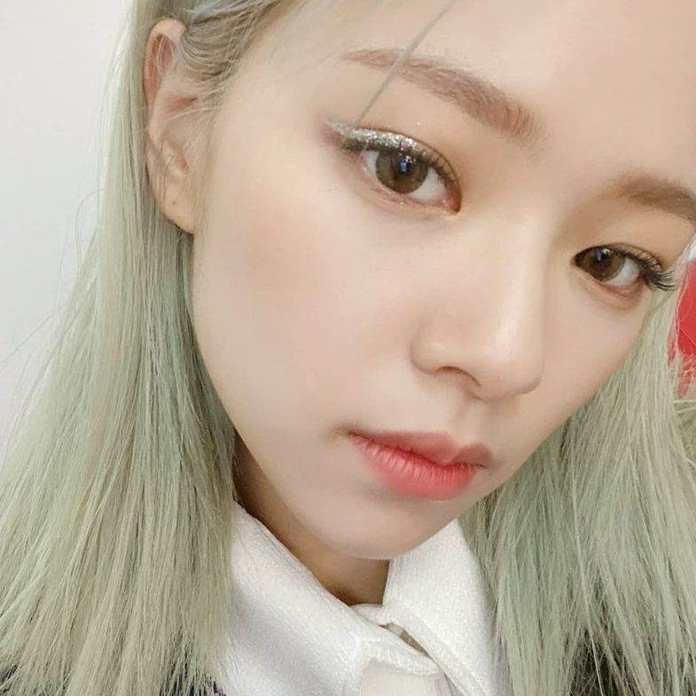 A moment captured by Jeongyeon (TWICE)'s fan