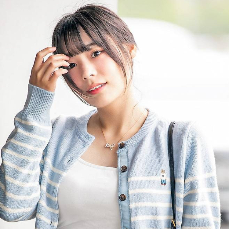 Latest photo of Siyeon (QWER)