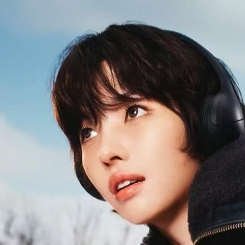 Recent activity shot of Soyeon (i-dle)