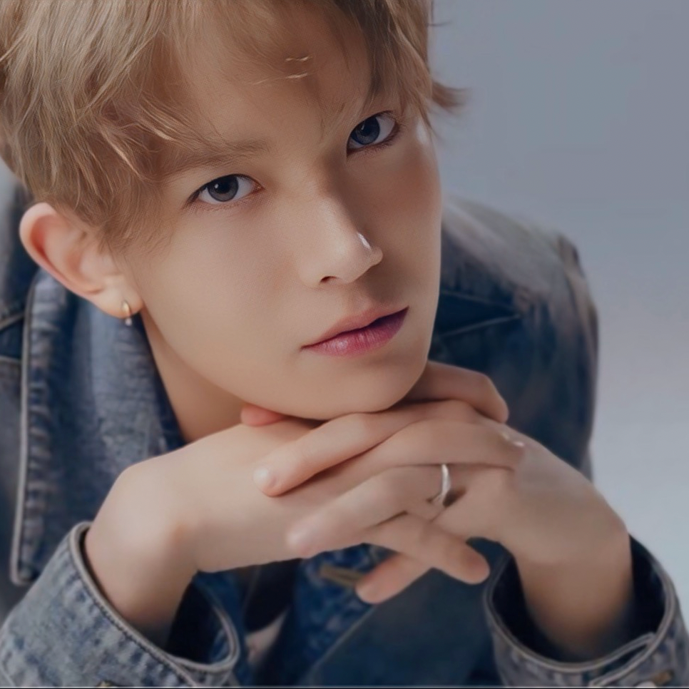 Latest photo of Heeseung (ENHYPEN)