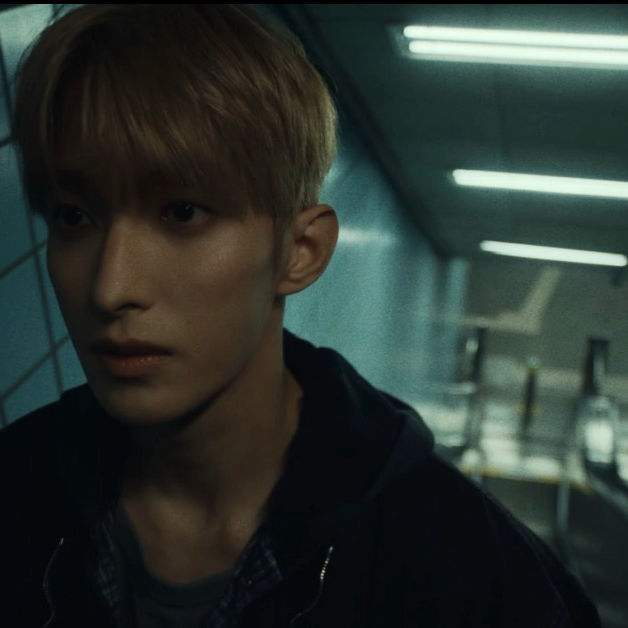 ドギョム (SEVENTEEN)の最近の活動写真